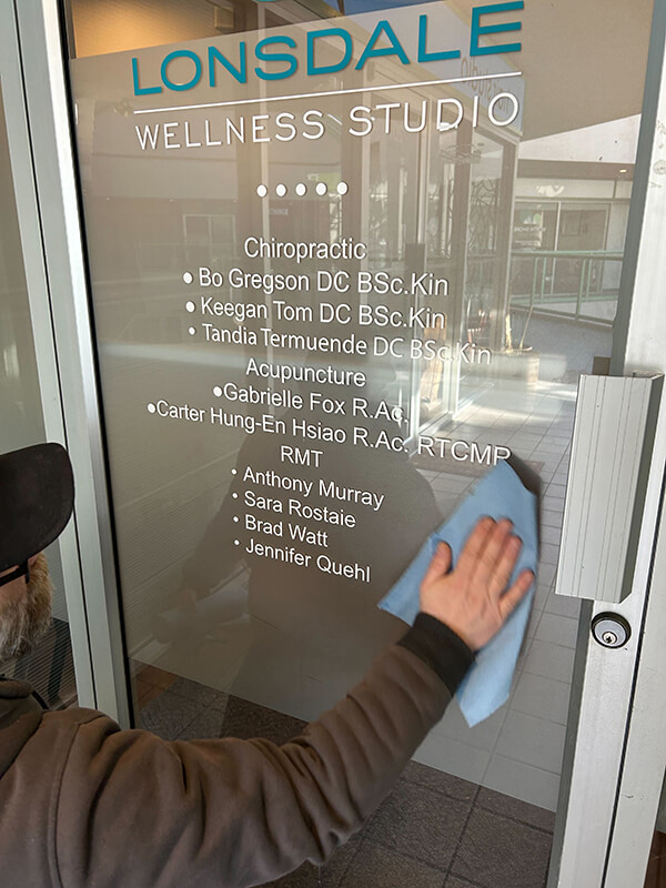 Vinyl Lettering & Graphics
