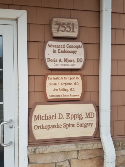 Engraving & Plaques Photo