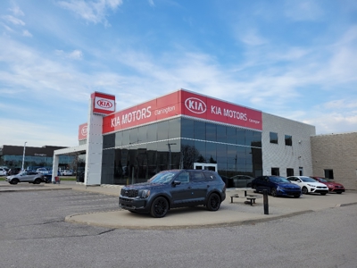 Clarington Kia Exterior Signage Photo