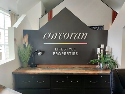 Interior Dimensional Sign Photo