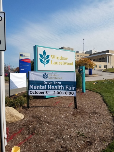 Custom Signs & Banners Photo