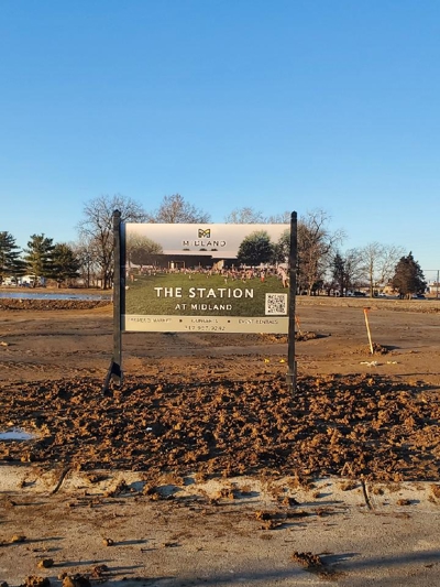 Exterior Signage Photo