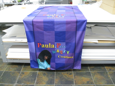 <p>Custom Signs & Banners</p> Photo