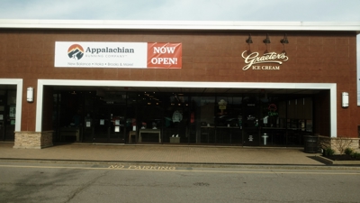 Custom Signs & Banners Photo