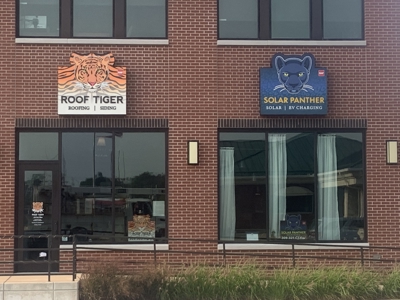 Exterior Business Signage Photo