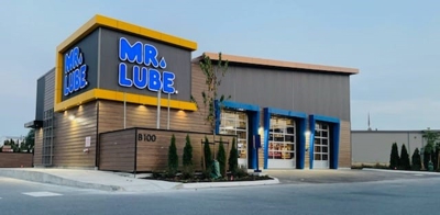 Mr Lube Exterior Signage Photo