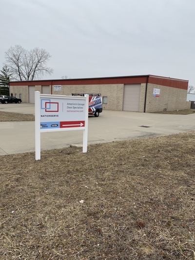 Vinyl business direction post & panel sign Photo