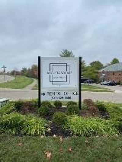 Apartment signage Photo