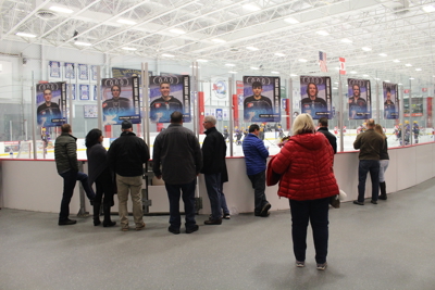 Custom Signs & Banners Photo