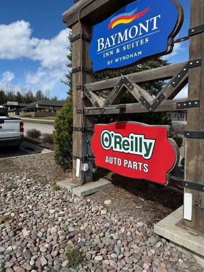 Exterior Signage Photo
