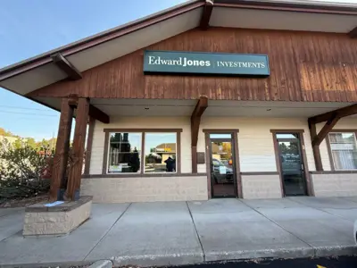 Exterior Signage Photo