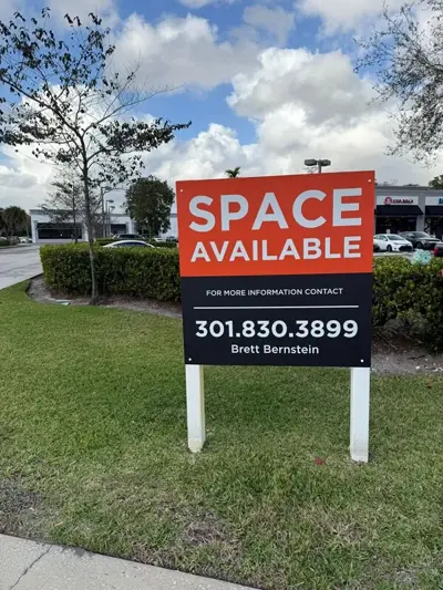 Exterior Signs on Posts Photo