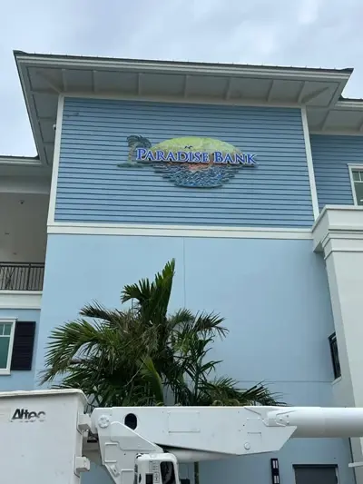Paradise Bank Photo