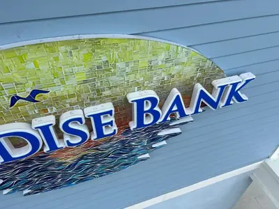Paradise Bank Photo