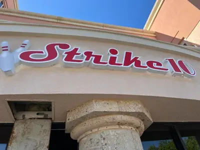 Storefront Channel Letter Signs Photo