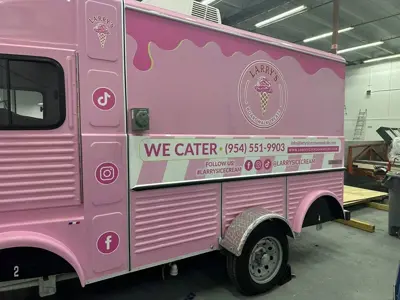 Vehicle Graphics Photo
