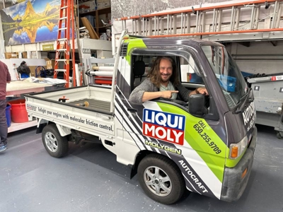 Vehicle Graphics Photo