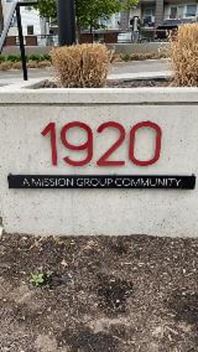1920 monument sign Photo