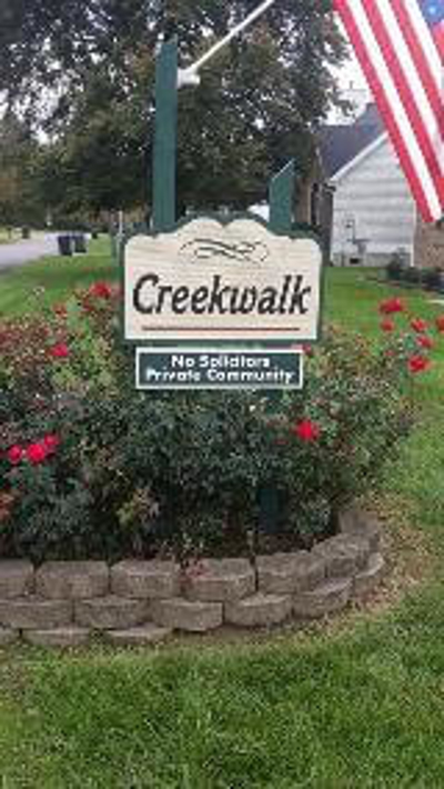 Creek walk exterior signage Photo