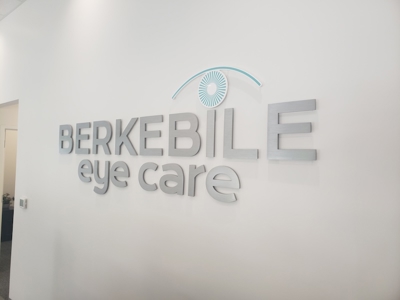 Berkebile eye care signage Photo