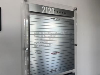Suite Sign Photo