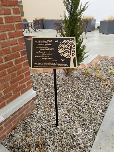 Custom exterior signage Photo