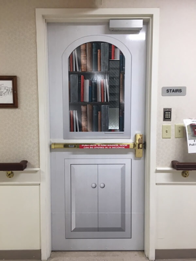 Door with graphics Photo