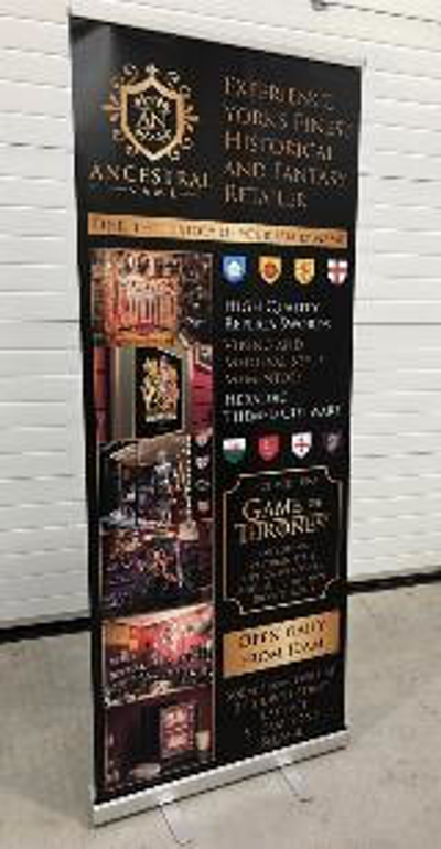 Custom advertisement signage Photo