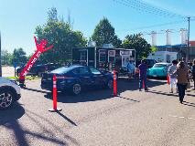 Cars on the drive-thru line Photo