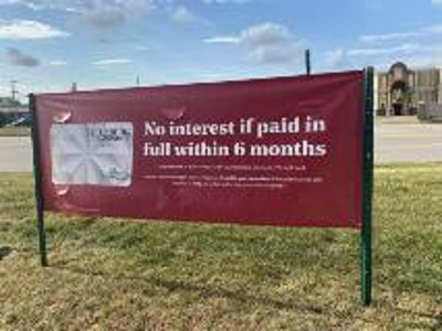 Red banner for helzberg diamond Photo