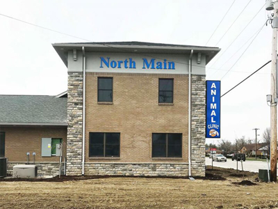 North Main Animal Clinic signage Photo