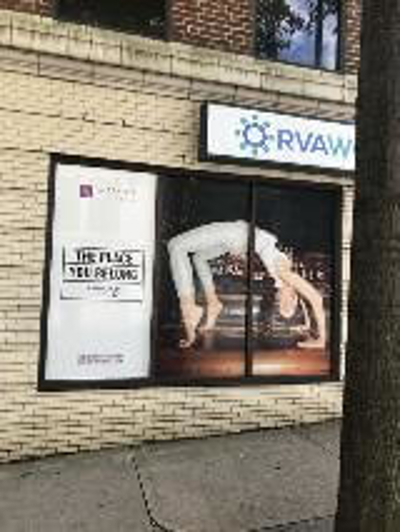 Shamin hotel advertisement on the window Photo