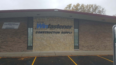 Win faster Signage on the store Photo