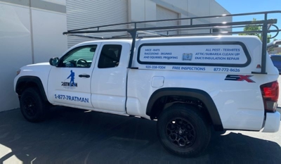 vinyl lettering, truck graphics Photo