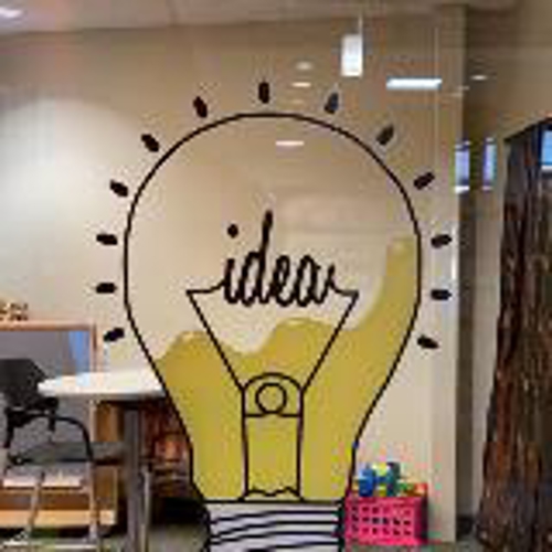 Bulb idea decor on the office