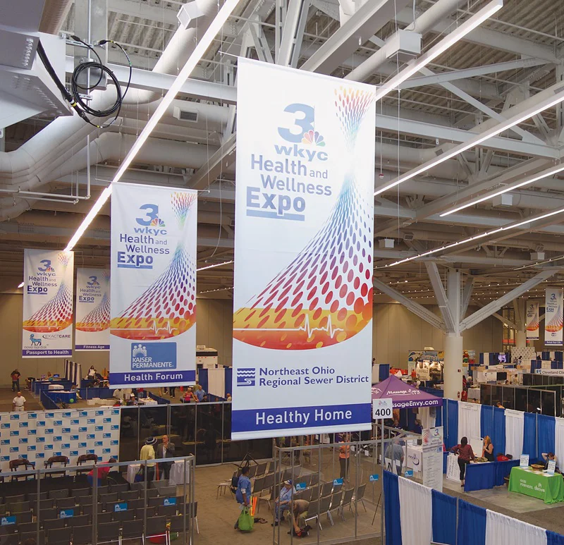 Entrance, Hall & Booth ID: Overhead hall banners, entry arches, and clear booth numbering systems that streamline attendee arrival.