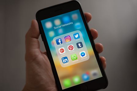 apple-applications-apps-607812 apple-applications-apps-607812