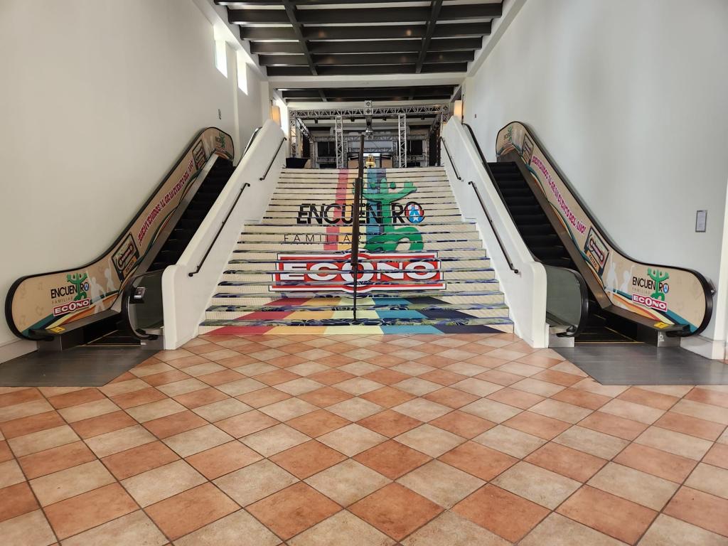 escalator signage