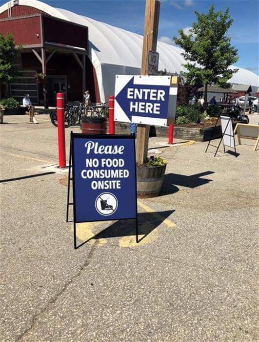 Enter sign and No food sign